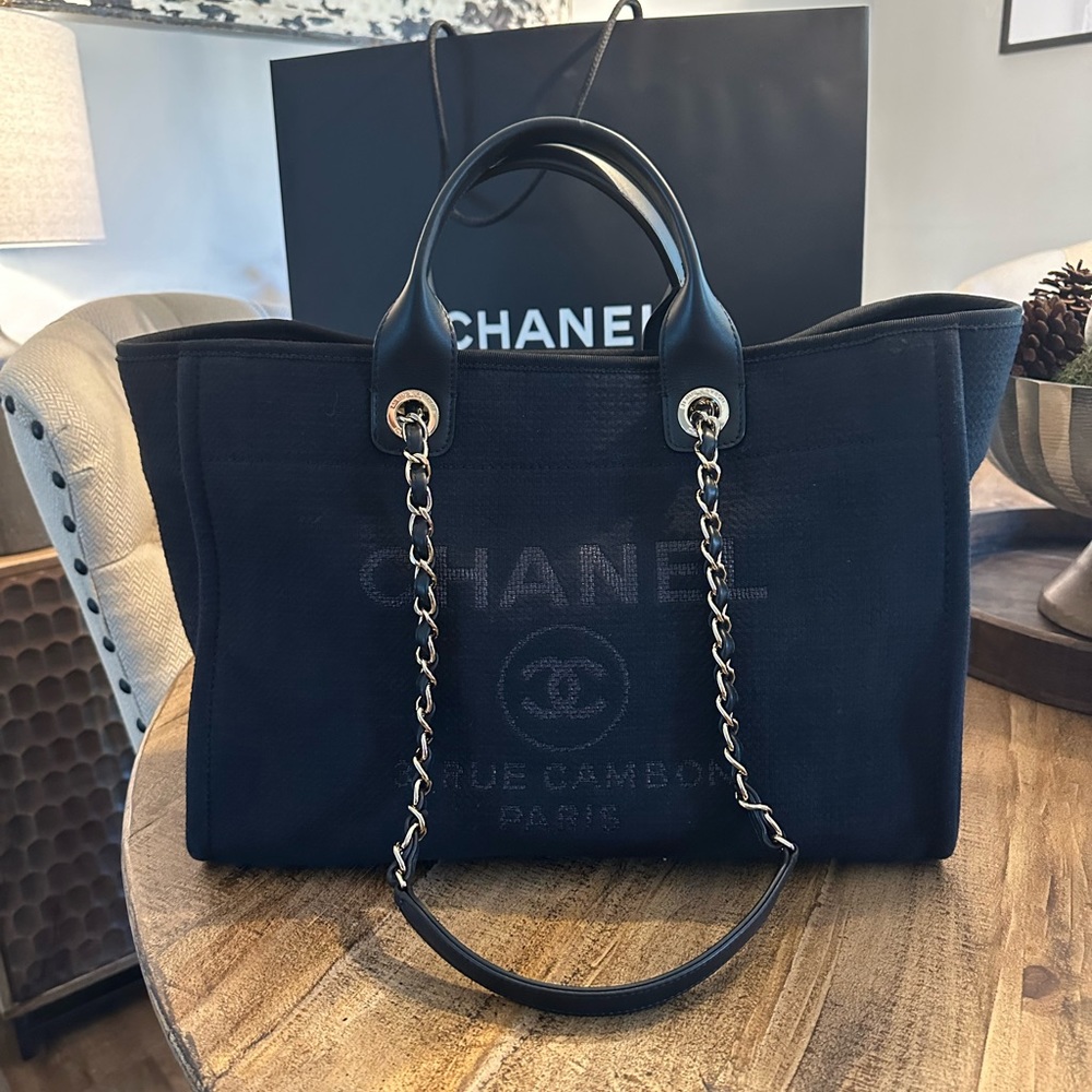 Chanel Large Deauville shopping tote black